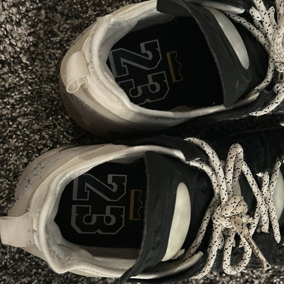 Boys Nike 5.5 Y Sneakers - Picture 3 of 6